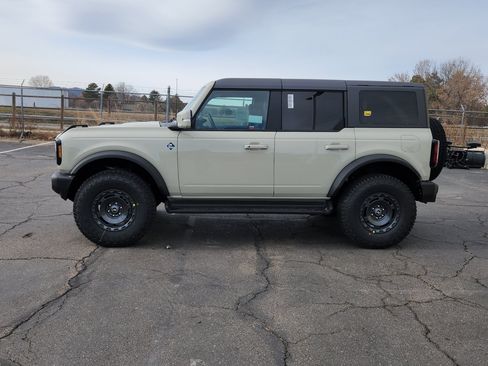 New 2025 Ford Bronco Outer Banks w/ Sasquatch Package image 5