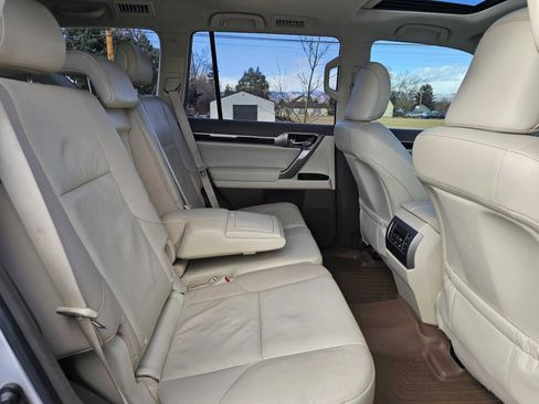 Used 2016 Lexus GX 460 w/ Premium Package image 48