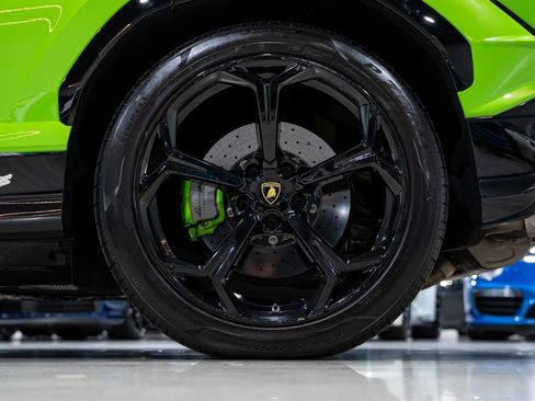 Used 2023 Lamborghini Urus S image 12