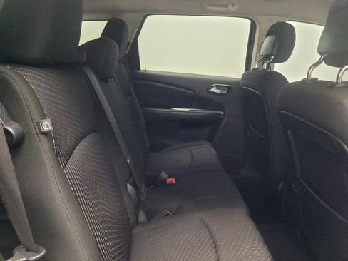 Used 2019 Dodge Journey SE w/ Premium Group image 19