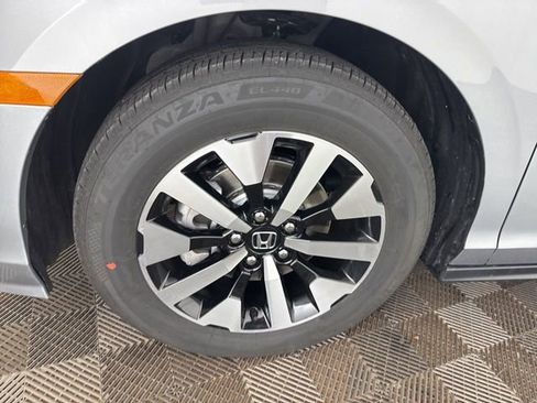 Certified 2026 Honda Odyssey EX-L image 34