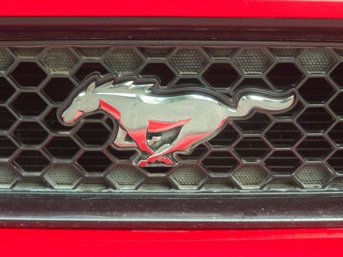 Used 2014 Ford Mustang GT RWD image 15