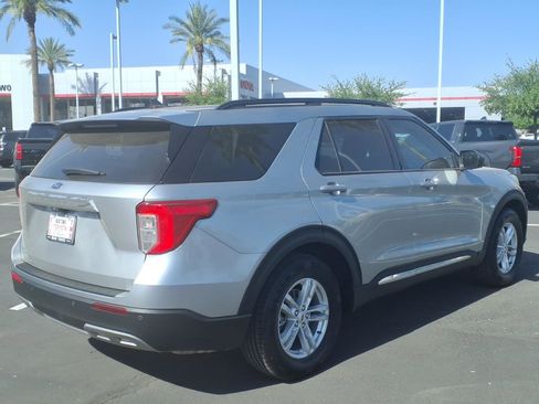 Used 2023 Ford Explorer XLT w/ Equipment Group 202A image 4