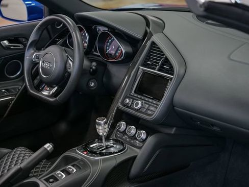 Used 2014 Audi R8 V10 image 27