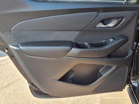 Used 2023 Chevrolet Traverse High Country w/ LPO, Floor Liner Package AWD/4WD image 9