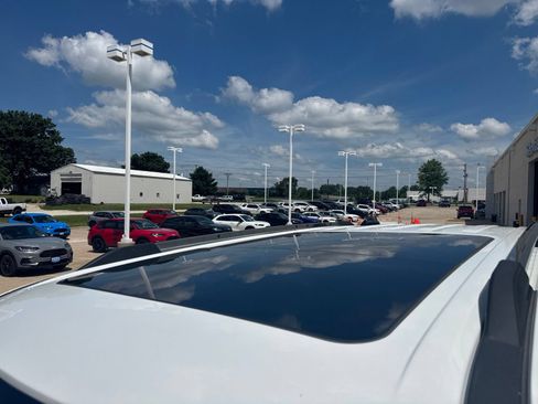 Used 2025 Ford Expedition Platinum AWD/4WD image 7