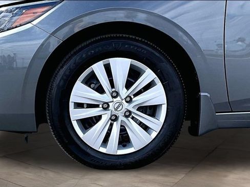Certified 2025 Nissan Sentra S FWD image 30