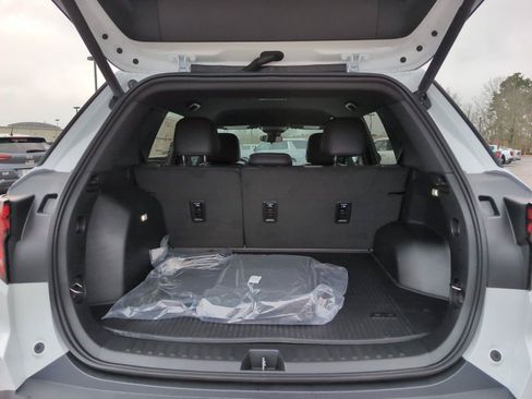 New 2026 GMC Terrain Elevation w/ Elevation Premium Package AWD/4WD image 5