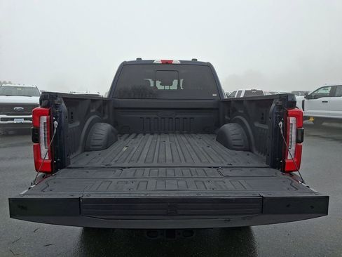 Used 2025 Ford F250 Platinum image 29
