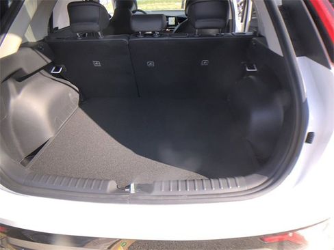 New 2025 Kia Niro EX Touring image 24