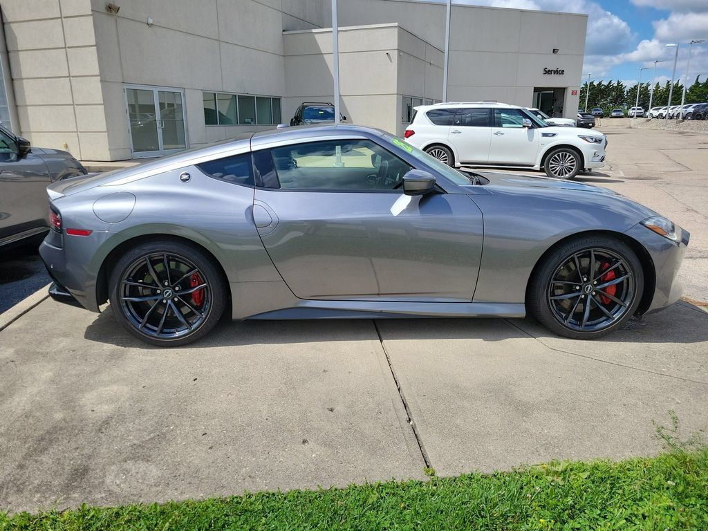 Used 2025 Nissan Z Performance w/ Floor Mat Package RWD image 6