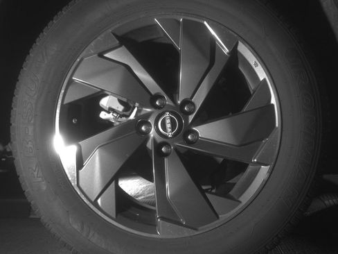 Used 2025 Nissan Rogue SV image 15