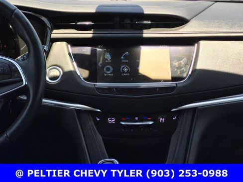 Used 2018 Cadillac XT5 Luxury w/ Driver Awareness Package FWD image 28