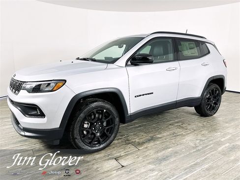 New 2026 Jeep Compass Latitude image 4