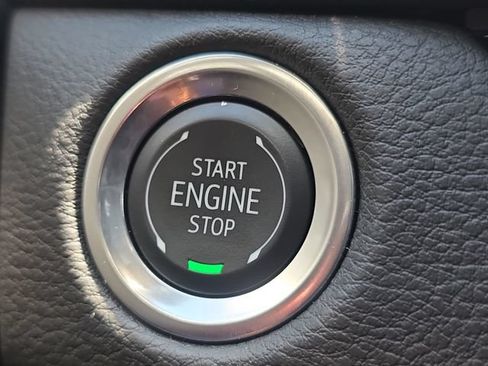 Certified 2025 Cadillac XT4 Premium Luxury FWD image 17