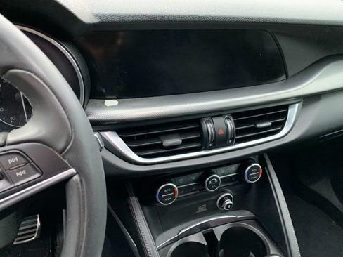 Used 2018 Alfa Romeo Stelvio Ti Sport AWD/4WD image 9