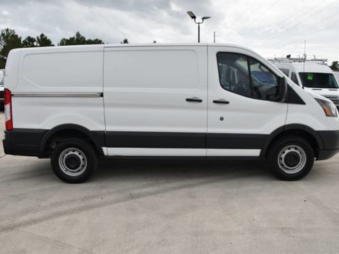 Used 2017 Ford Transit 250 130 Low Roof image 8