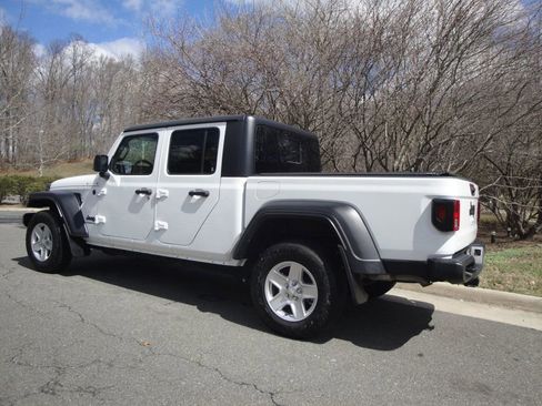 Used 2022 Jeep Gladiator Sport image 19