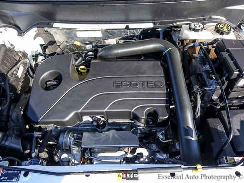 Used 2023 GMC Terrain SLT w/ LPO, Floor Liner Package image 28