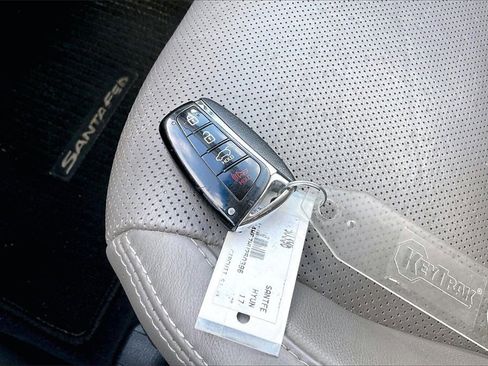 Used 2017 Hyundai Santa Fe Limited w/ Cargo Package image 36