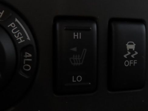 Used 2017 Nissan Frontier PRO-4X w/ Pro-4x Luxury Package image 24