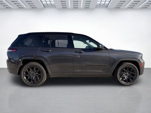 New 2025 Jeep Grand Cherokee Summit AWD/4WD image 4