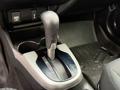 Used 2019 Honda Fit LX image 25