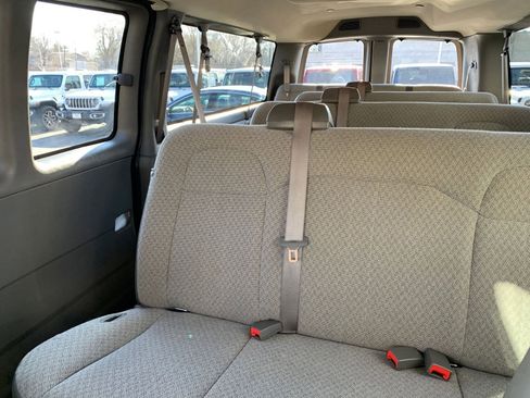 Used 2025 GMC Savana 3500 LT w/ LT Preferred Equipment Group image 38
