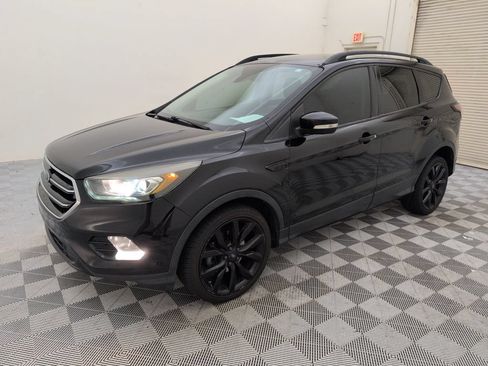 Used 2017 Ford Escape Titanium FWD image 8