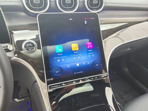 Certified 2025 Mercedes-Benz GLC 300 image 20