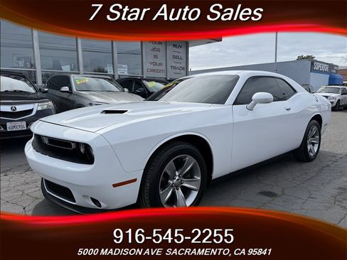 Used 2016 Dodge Challenger SXT w/ Sound Group image 3