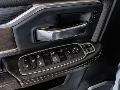 Used 2024 RAM 3500 Laramie w/ Night Edition image 45