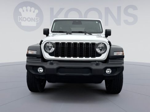 Used 2025 Jeep Wrangler Sport S image 8