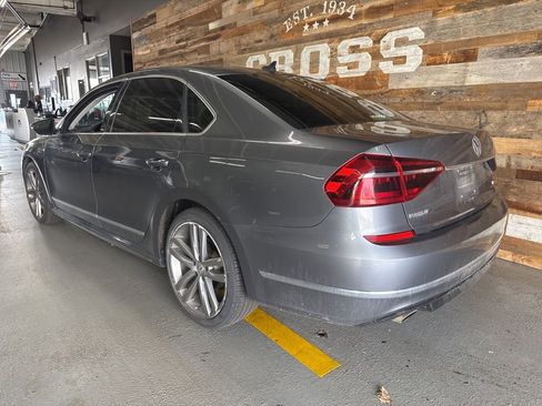 Used 2017 Volkswagen Passat 1.8T R-Line image 6