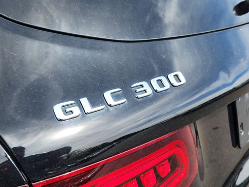 Used 2021 Mercedes-Benz GLC 300 4MATIC image 16