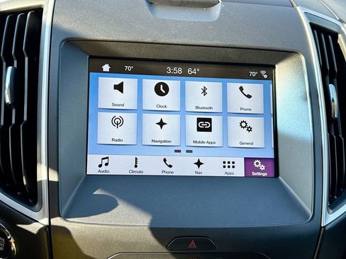 Used 2018 Ford Edge SEL w/ Equipment Group 201A image 18