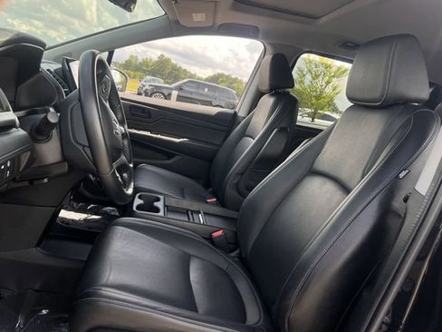 Used 2023 Honda Odyssey EX-L image 12