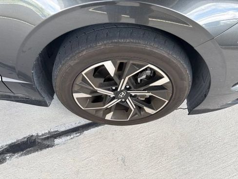 Used 2025 Hyundai Sonata SEL FWD image 21
