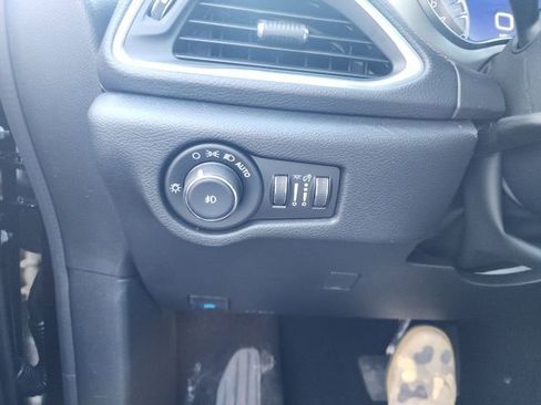 New 2026 Chrysler Pacifica Pinnacle image 15