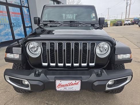 Used 2021 Jeep Gladiator Overland w/ Popular Equipment Package image 16