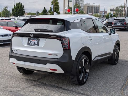 Used 2025 Nissan Kicks SR AWD/4WD image 3