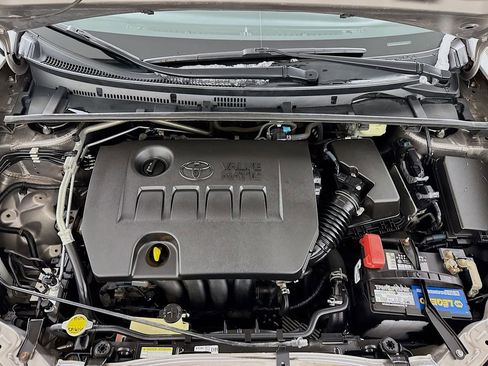 Used 2016 Toyota Corolla LE Premium image 10