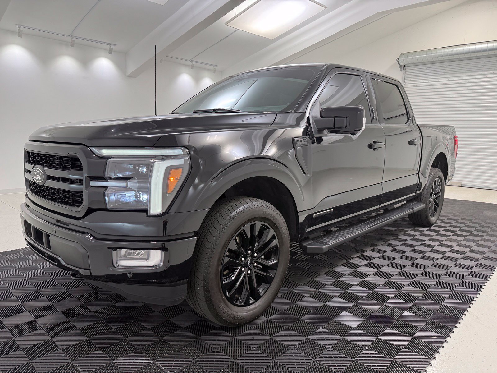 Used 2024 Ford F150 Lariat w/ Equipment Group 502A High AWD/4WD image 3