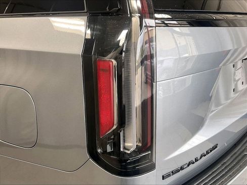 Used 2023 Cadillac Escalade Sport Platinum w/ LPO, ONYX Package AWD/4WD image 35