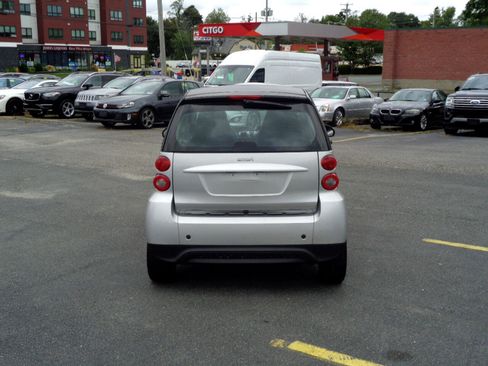 Used 2015 smart fortwo passion image 10
