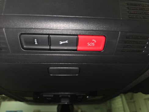 Used 2016 Volkswagen GTI Autobahn w/ Lighting Package (SEL) FWD image 30