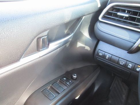 Used 2023 Toyota Camry XSE image 22