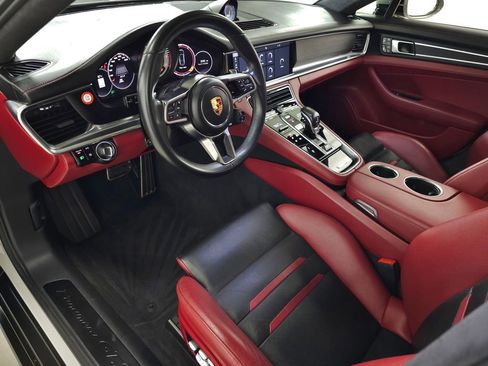 Used 2020 Porsche Panamera GTS AWD/4WD image 17