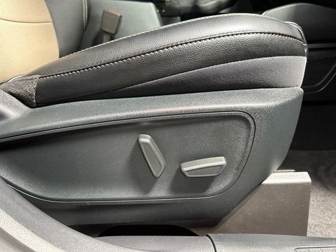 Used 2022 Ford Escape Titanium w/ Titanium Elite Package AWD/4WD image 50