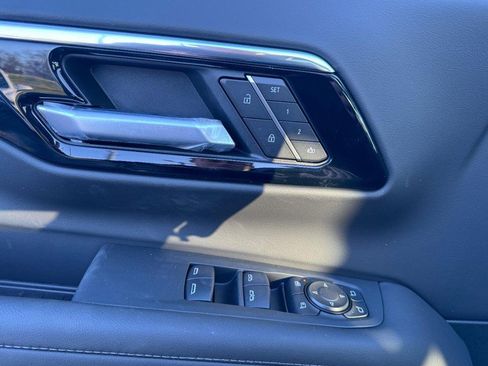 New 2026 Chevrolet Suburban Z71 image 37